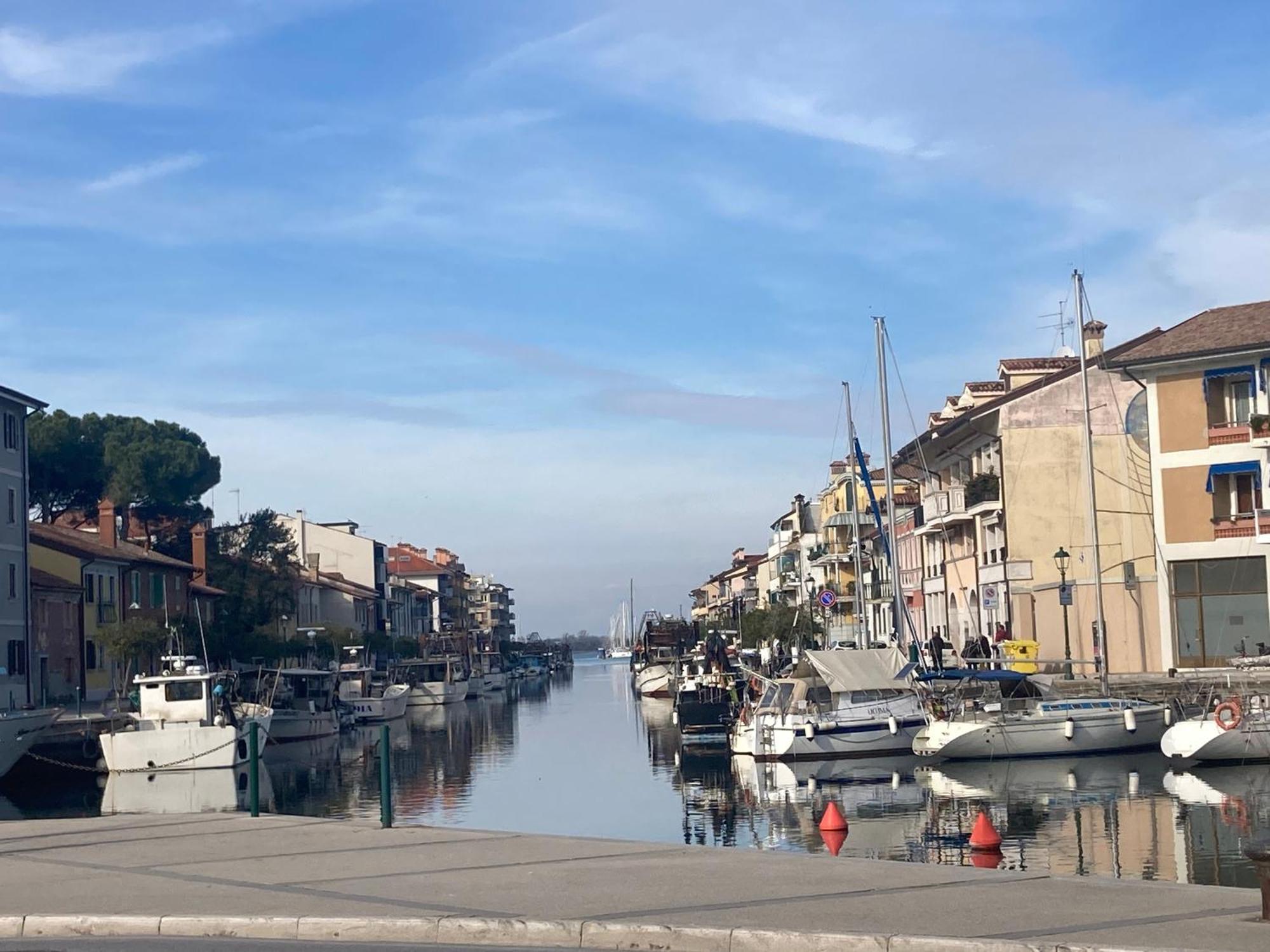 Nel Cuore Di Grado Apartment Bagian luar foto